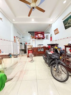 Nhà nguyên căn mtnb ngay trường thpt thạch lam , kinh doanh sầm uất — ảnh 1