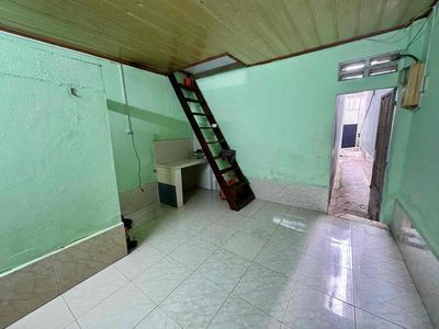 Nhà cũ sh riêng 20m2 tiện cải tạo mới - ngay ub phường gv — ảnh 1