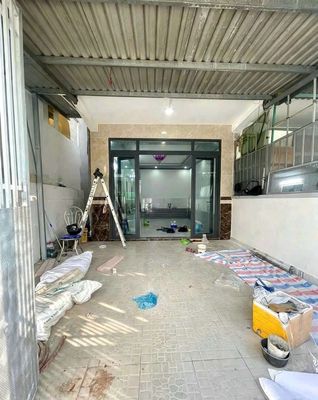 Cho thuê nhà lầu mới đậu ô tô - hẻm 70 CMT8 — ảnh 1