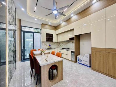 Nhà full nội thất cao cấp (sân xe hơi) 4pn giá 10 triệu — ảnh 1