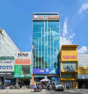 Tòa nhà mặt tiền xô viết nghệ tĩnh, bình thạnh ngay ngã tư hàng xanh — ảnh 1