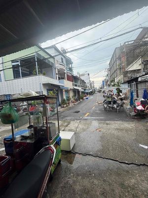 400 m giá 15tr kho rộng O 9 3 3 3 3 2 2 8 3 — ảnh 1