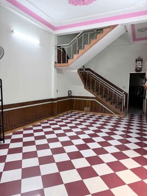 Cho thuê nhà 3 tầng: cách mạng tháng 8 - 4 phòng - kẹp kiệt — ảnh 1