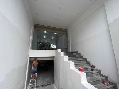 CÓ HẦM Nhà MTNB đường 14m khu Tên Lửa 5x20m 4 tầng 6PN SÁT MT TÊN LỬA — ảnh 1