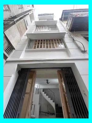 Nhà NC Huỳnh Văn Bánh 3x6m 1 Trệt 3 lầu Sân thượng 3 Phòng ngủ — ảnh 1