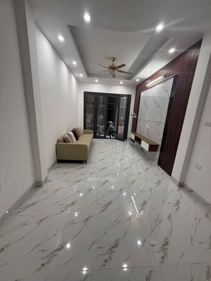 Bán nhà 32m² 6 tầng thang máy Nguyễn Văn Cừ, Hồng Tiến — ảnh 1