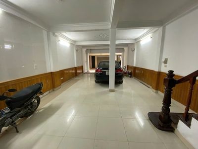 Cho thuê nhà Hoàng Cầu, 65m2 x 5 tầng, ô tô tránh — ảnh 1