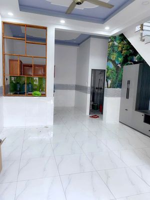 Cho thuê nhà cấp 4 gác lửng gần chợ Đoàn Thị Kia, Dĩ An — ảnh 1