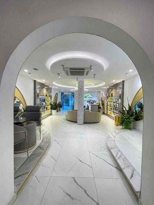 Quận 1, Nhà Mới ngang 6m, Spa, Nail, Gội Đầu, Salon tóc — ảnh 1