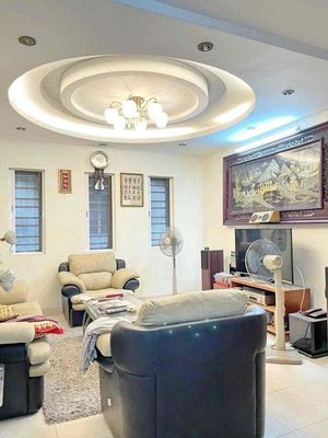 Chủ giảm chào nhà MT Kinh doanh 4 lầu ngay khu chợ Tân Quy — ảnh 1
