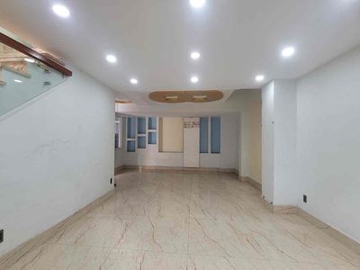 Nhà Mặt Tiền Cộng Hoà Kinh Doanh Đa Ngành 5Tầng BTCT có Thang Máy — ảnh 1