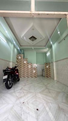 Nhà Trịnh Đình Trọng 1/ - Âu Cơ , Lạc Long Quân Giáp Tân Bình Q11.Q6 — ảnh 1