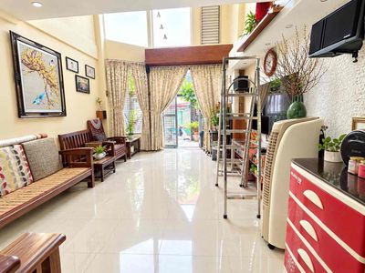 Bán Nhà 5 Tầng Ngay P1 Gò Vấp , 300m2 sàn , nhà đẹp chủ lâu năm 8tỷ6tl — ảnh 1