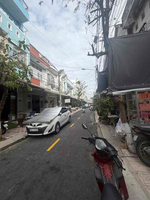 Nhà trệt lầu full nội thất KDC Thới Nhựt 1 — ảnh 1