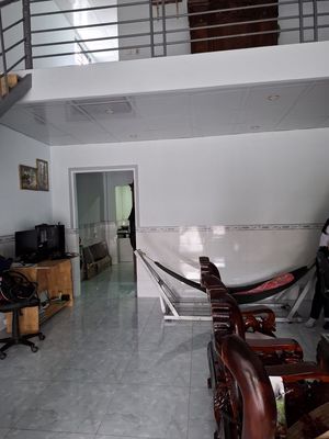 Cho thuê nhà cấp 4 có gác lửng — ảnh 1