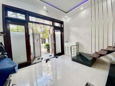 Cho thuê nhà 3 tầng mặt tiền an nhơn 5 - gần công viên — ảnh 1