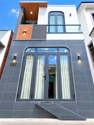 Nhà trệt lầu Full nội thất - Hẻm 67 Hùng Vương - Gần siêu thị Vincom — ảnh 1