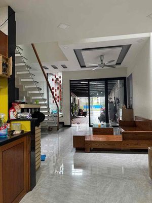 Cho thuê nhà mới xây 3 tầng mặt tiền Lê Văn Hiến Gần trung tâm Hành Ch — ảnh 1