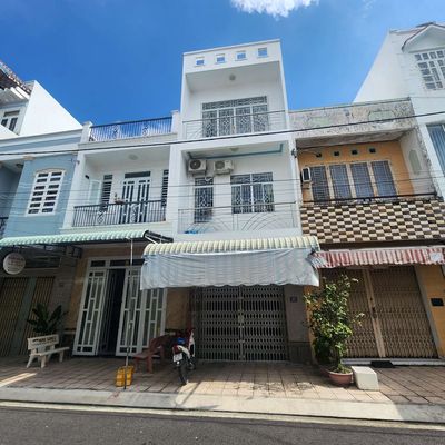 Cho thuê nhà 4 phòng ngủ kdc thới nhựt - gần chợ có 2 máy lạnh — ảnh 1