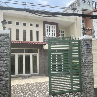 BÁN NHÀ LỚN. DT: 8,1-37m, DT trệt: 300m, DTSD: 500m, một lầu đúc. — ảnh 1