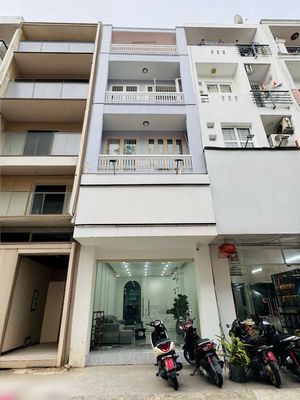 NHÀ ĐẸP KHU VIP - Hoa Sứ, P7, PN - 4 Tầng Lầu, Sàn Suốt, Full Máy Lạnh — ảnh 1