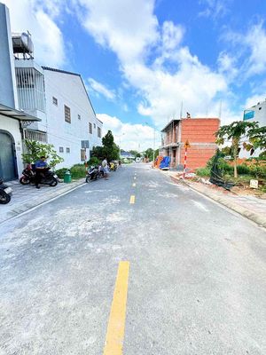 Nhà phố full nột thất ngã tư hoà lân bình dương — ảnh 1