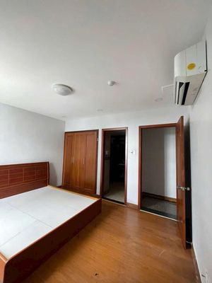 Cần bán gấp căn hộ Hoàng Anh Giai Việt, Tạ Quang Bửu, Q.8 — ảnh 1