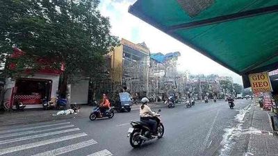 4m x 20m 1 trệt 2 lầu ST O 9 3 3 3 3 2 2 8 3 — ảnh 1