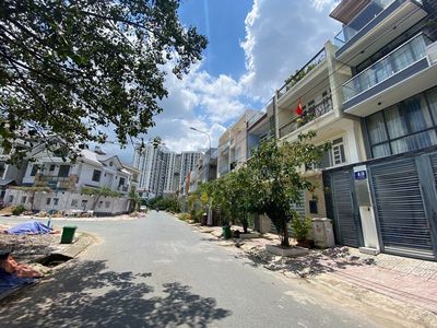 Cho thuê nhà mặt tiền gần Liên Phường, Đỗ Xuân Hợp 5x18m 3L4PN — ảnh 1