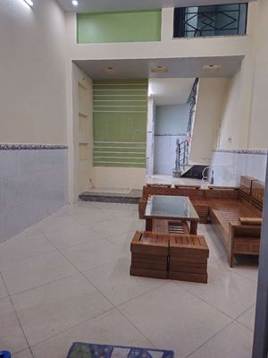 Cho thuê nhà 1 trệt 1 lầu 3 phòng ngủ sạch sẽ, hẻm huỳnh tấn phát — ảnh 1