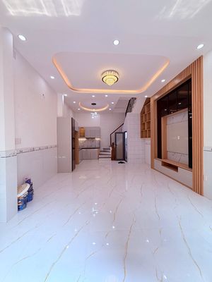 Nhà xây mới 4 tầng sau căn mặt tiền Bông Sao P5. Q8 — ảnh 1
