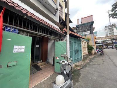 1 mặt bằng 15m2 có sẵn phòng ngủ có bếp + gác ngủ lại thoải mái ở trệt — ảnh 1