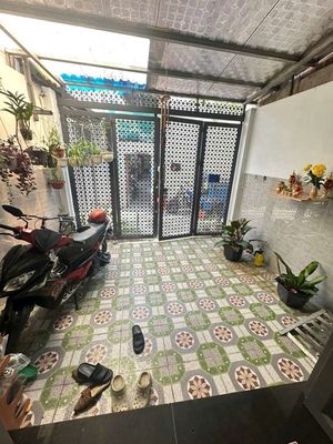 Nhà trệt lửng Đỗ Xuân Hợp 100m2, hẻm ba gác, nhà mới sạch sẽ 2pn-2wc — ảnh 1