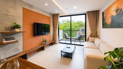 Căn Hộ 2 Phòng Ngủ Ban Công Rộng, View Phố Và Biển | F172 — ảnh 1