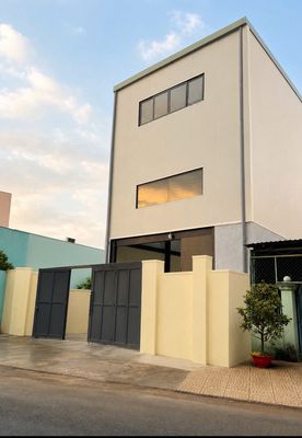 Đường thông xe công, vỉa hè, ngang 7m, mới xây — ảnh 1