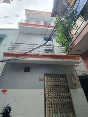 Nhà hẻm tk trần hưng đạo / 4x4 2 lầu — ảnh 1