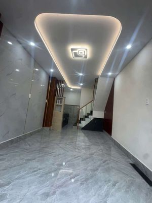 Nhà mới đẹp, 2 tầng 60m2, 2 Pn, wc, hẻm ô tô 4 chõ chỉ 3 t.y 9 — ảnh 1