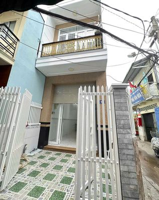 Cho thuê nhà 2 lầu 3pn, 3wc trục chính hẻm Quang Trung — ảnh 1