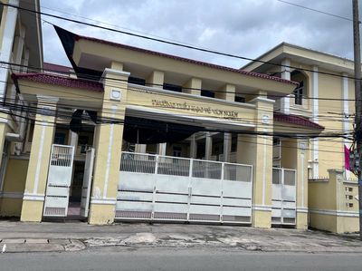 Chính chủ bán lô đất ngày trung tâm thị trấn giá tốt — ảnh 1