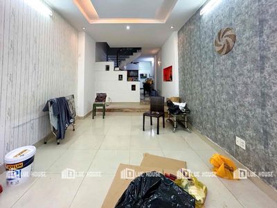 Cho thuê nhà nguyên căn - 4 phòng ngủ - trệt 2 lầu — ảnh 1