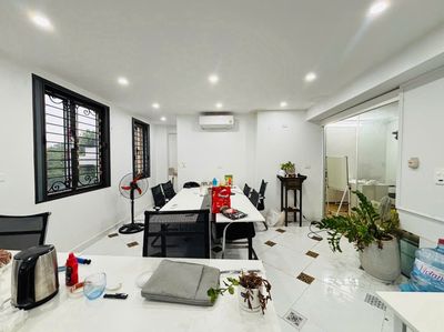 Còn 1 sàn Lê Trọng Tấn 50m2 chỉ 8tr5 view hồ chia 2 phòng — ảnh 1