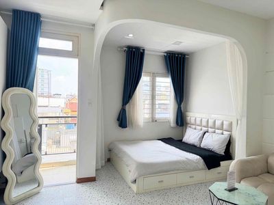 Studio ban công thoáng nằm ngay tại ngã tư phú nhuận — ảnh 1