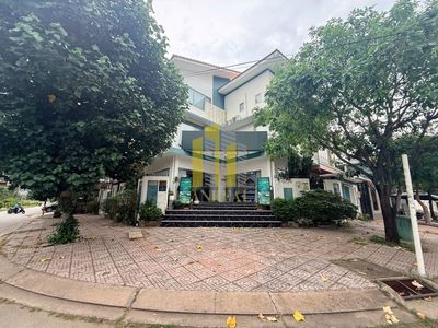 Cho thuê biệt thự góc 2 mặt tiền đường cao đức lân giá 110 triệu — ảnh 1