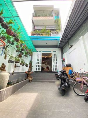 Nhà cực rộng, 5 phòng ngủ, hẻm 520 ql13 — ảnh 1
