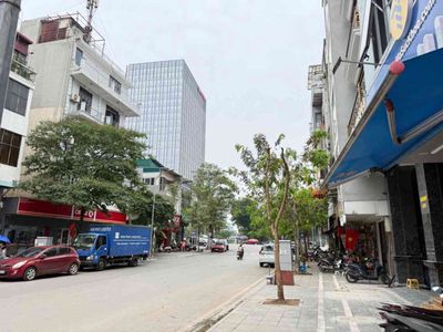 Nhà đẹp Lạc Long Quân - View công viên nước - 71m² - 29 tỷ — ảnh 1