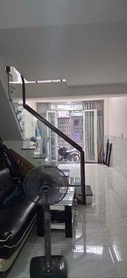 Cho thuê nhà đường CMT8 3,5x13 nhà 1 trệt 1 lửng 1 lầu 3pn 3wc full nt — ảnh 1