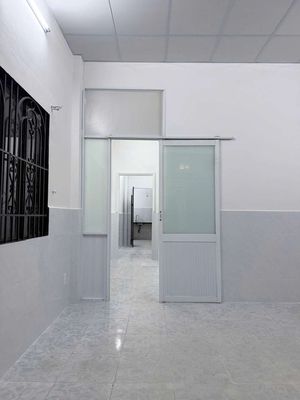 Cho thuê nhà nguyên căn 2pn gần DH maketing nhà sạch đẹp giá 10 tr — ảnh 1