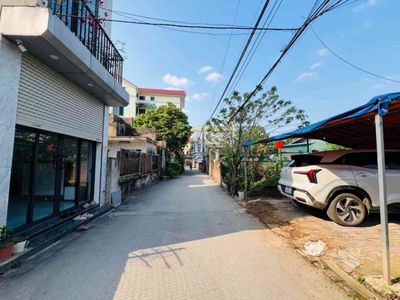 Nhà nở hậu kinh doanh ô tô tránh Dương Nội, Hà Đông — ảnh 1