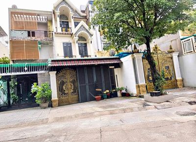 Nhà 3 tầng 136m2 hướng Tây Bắc gần trung tâm hành chính — ảnh 1