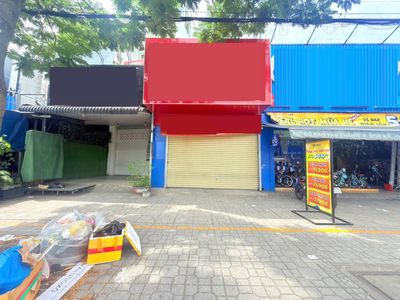 Nhà mặt tiền - ngay chung cư bàu cát — ảnh 1